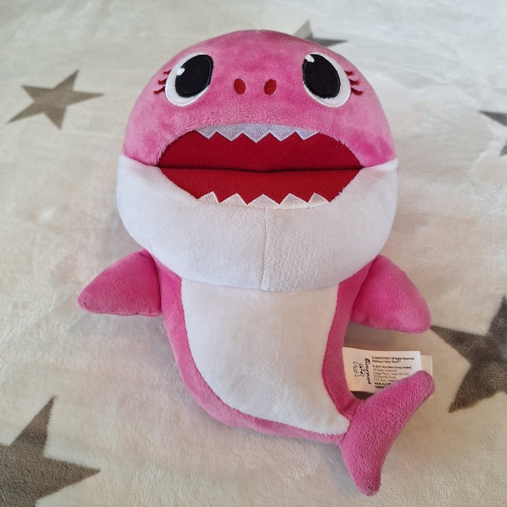 Pinkfong Baby Shark Mommy Shark Official Song Puppet Tempo Control Plush Toy